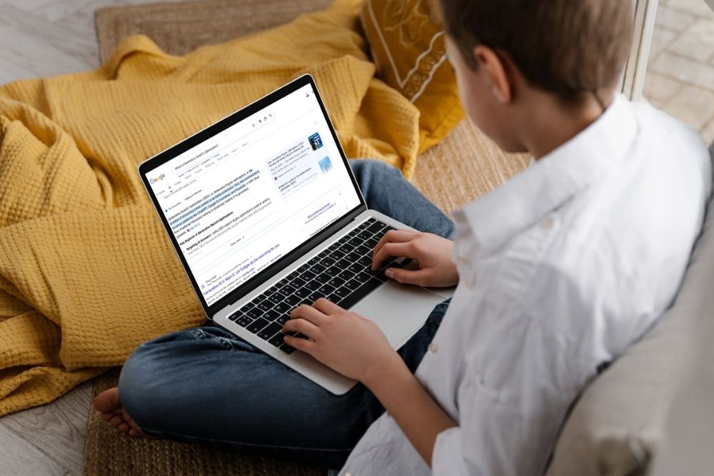 A man performing an AI-powered Google search